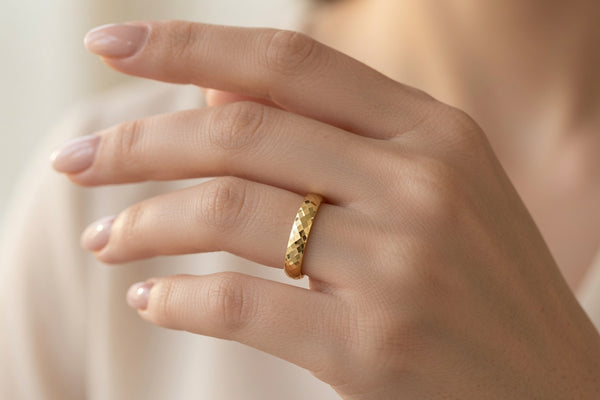 The Legacy Gold Set | Faceted Gold Wedding Ring Set |4mm & 6mm