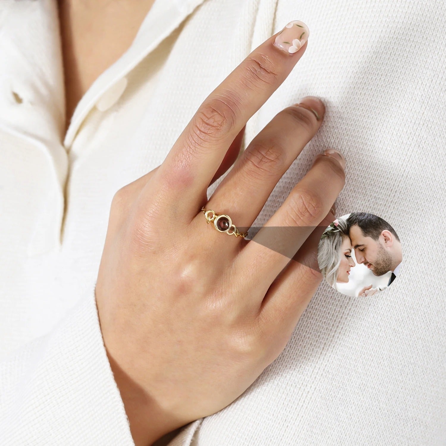 Personalized Photo Projection Chain Ring - Abrahamallen