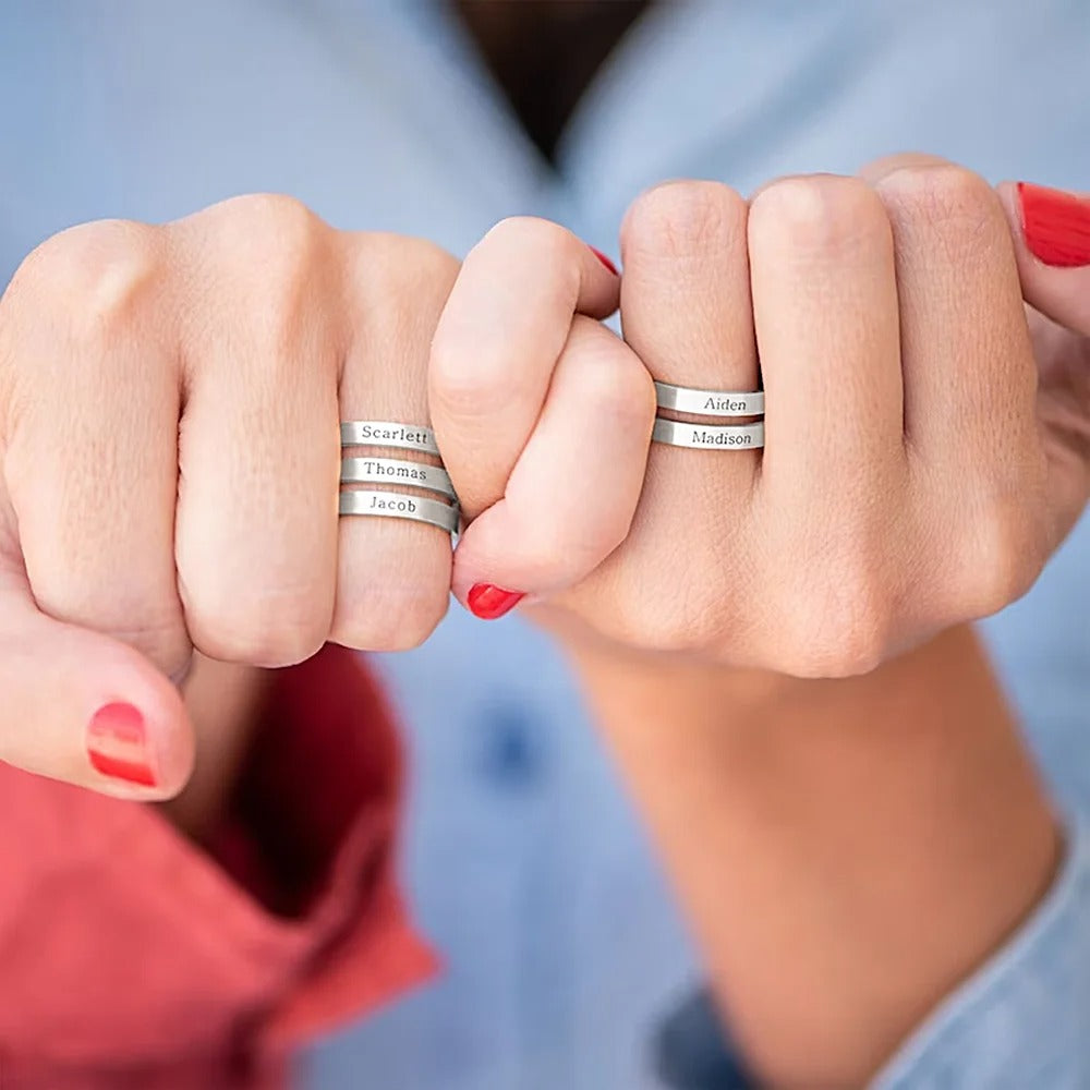 Personalized Multi-Name Ring - Abrahamallen