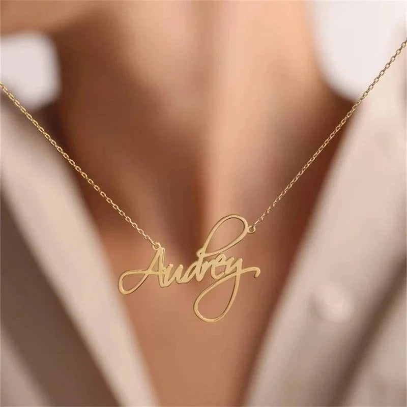 Personalized Curvise Letters Initial Pendant Necklace - Abrahamallen