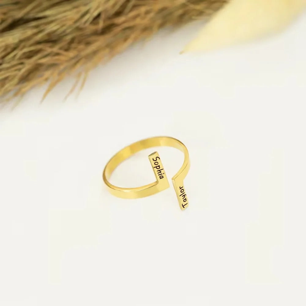 Personalized Multi-Name Ring - Abrahamallen