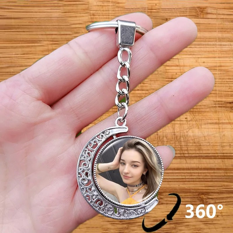 Personalized Daughter Photo Moon Keychain - Abrahamallen